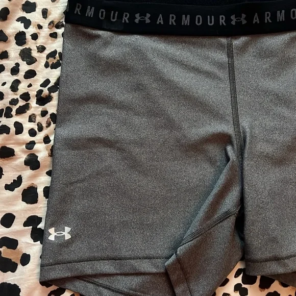 Under armour workout shorts size XL - Picture 3 of 10